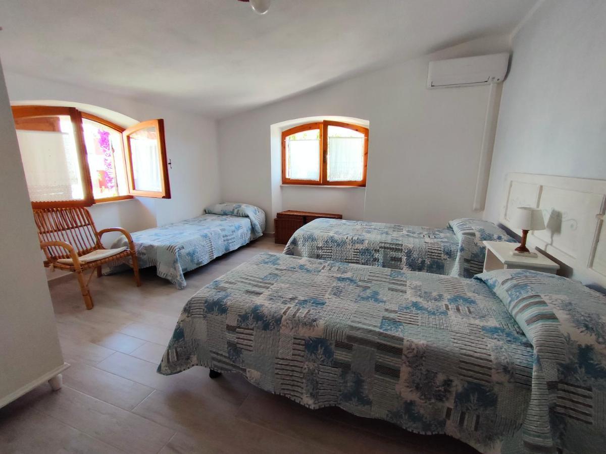 Gocce Di Mare Apartment Cala Gonone Ngoại thất bức ảnh